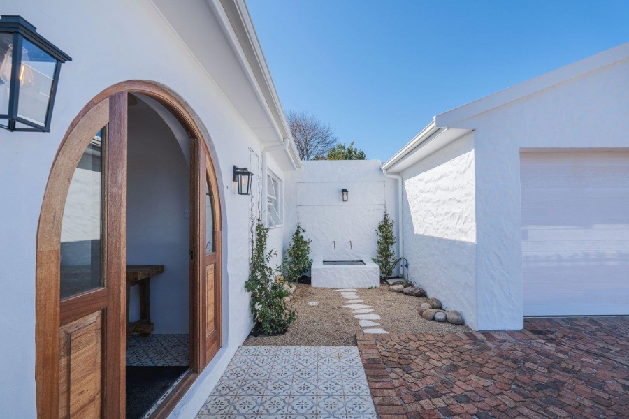 3 Bedroom Property for Sale in Constantia Western Cape